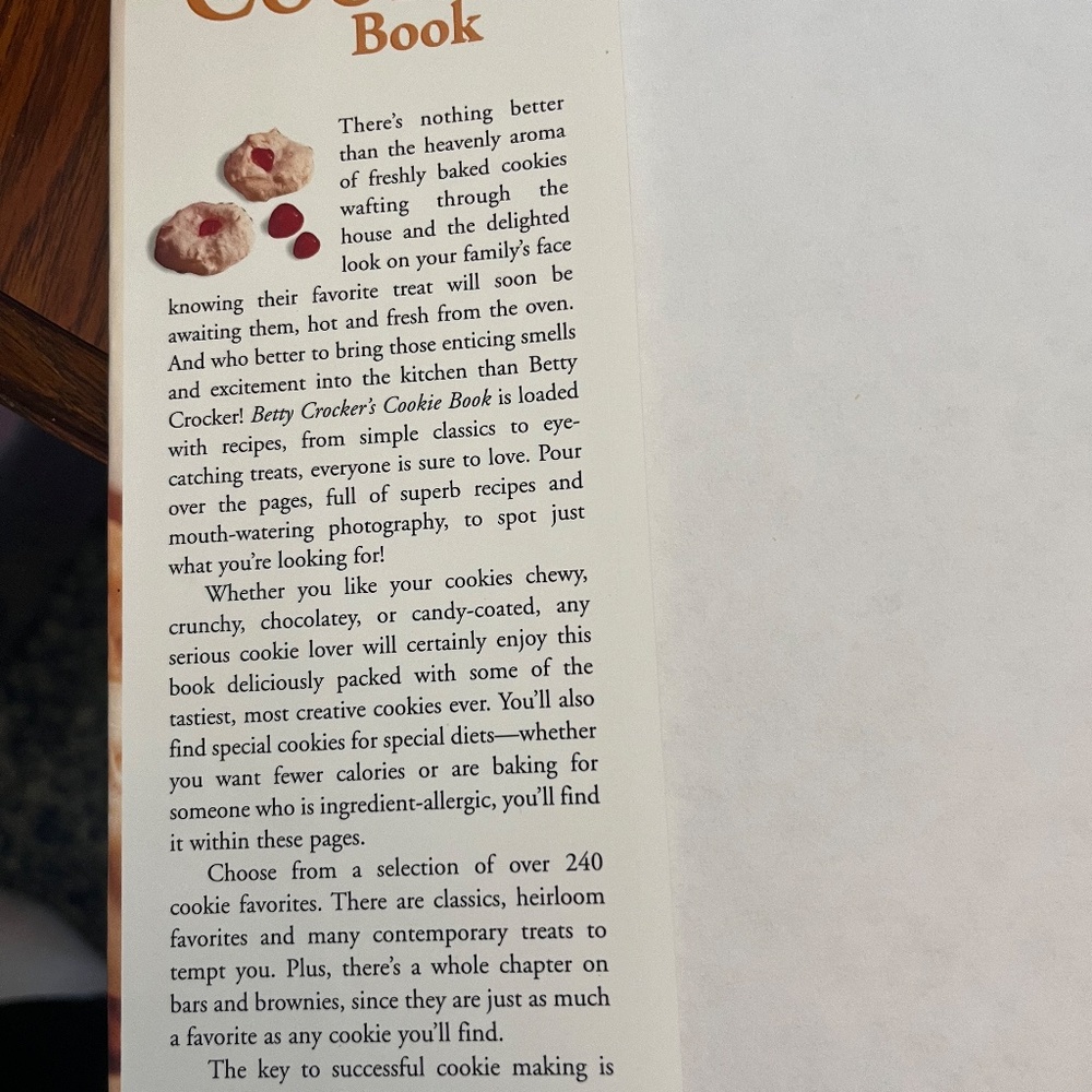 BETTY CROCKER  COOK BOOK - COOKIE COOK BOOK -  NEW - BEST-LOVED COOKIE RECIPES - Picture 3 of 5